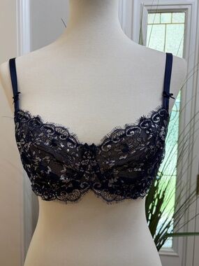 Victoria’s Secret Dream Angels Navy Blue Lace Balconette Push Up Bra 36D NWT